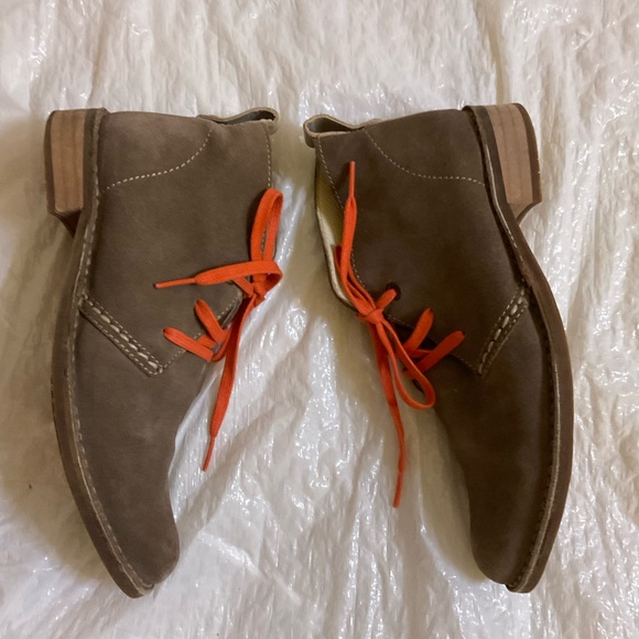 ❌ NEW LISTING ❌ BUSSOLA Seville Suede Booties - Picture 2 of 7